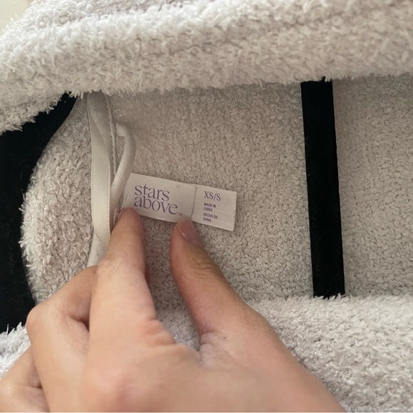 Target Stars Above White Bath Robe - Picture 3 of 7